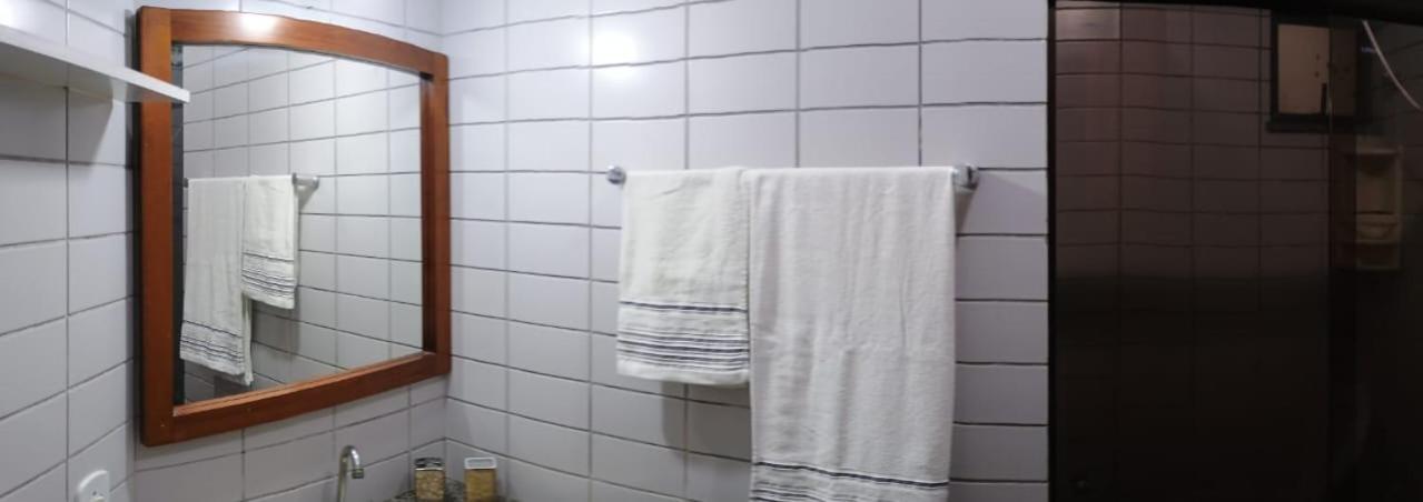 Apartamento Charmoso Em Frente A Praia Em 卡波布里奥 外观 照片