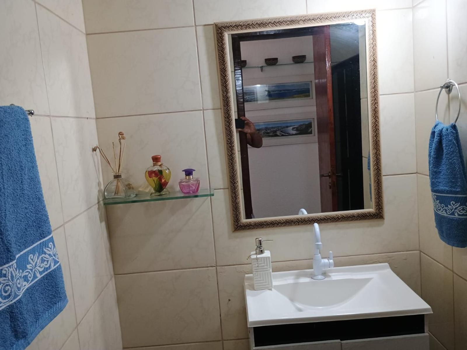 Apartamento Charmoso Em Frente A Praia Em 卡波布里奥 外观 照片