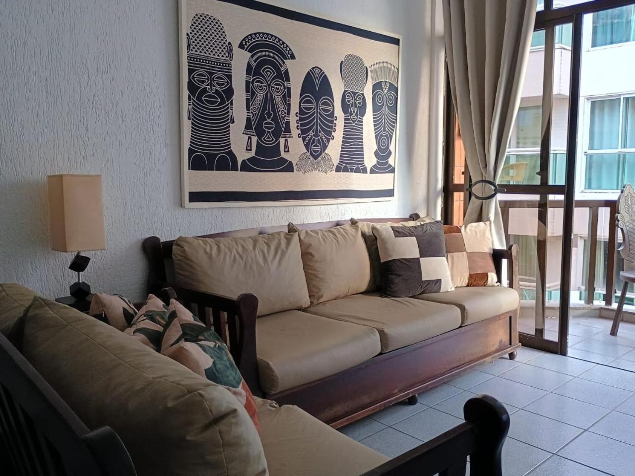 Apartamento Charmoso Em Frente A Praia Em 卡波布里奥 外观 照片