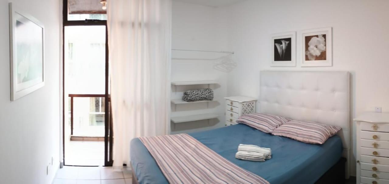 Apartamento Charmoso Em Frente A Praia Em 卡波布里奥 外观 照片